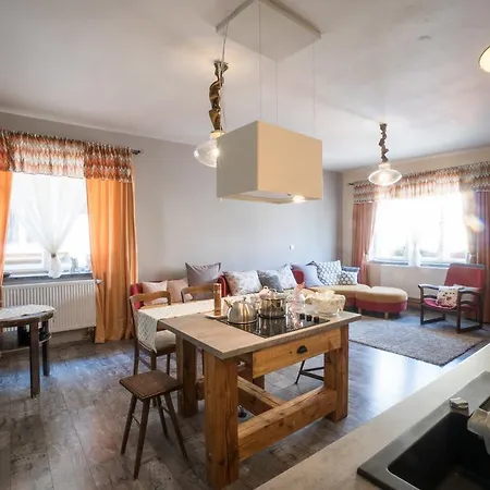 Dum V Centru Guest house Ceska Kamenice